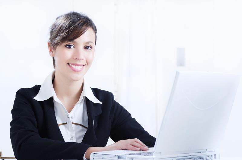 woman-at-computer
